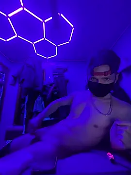 Snapshot of Cloudd_Kingg_Iceyyy chatting on 6, 8, 2026 Cloudd Kingg Iceyyy online show from 6, 8, 2026
