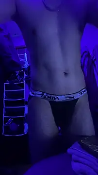 Snapshot of Cloudd_Kingg_Iceyyy chatting on 9, 8, 2026 Cloudd Kingg Iceyyy online show from 9, 8, 2026