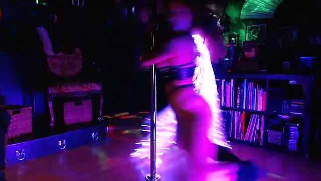 gothstripper online show from 3, 10, 2025