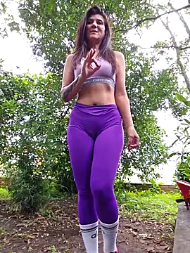 Yuky ta online show from 5, 3, 2025