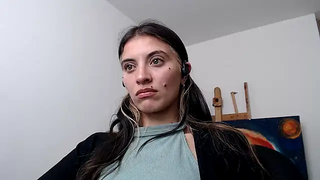 Snapshot of mariecam420 chatting on 13, 12, 2024 mariecam420 online show from 13, 12, 2024