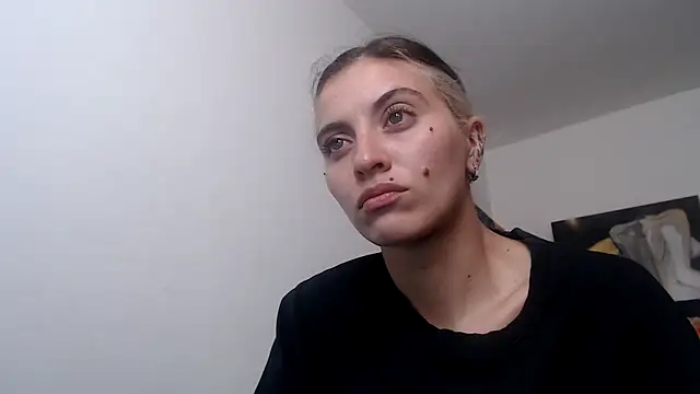 Snapshot of mariecam420 chatting on 27, 12, 2024 mariecam420 online show from 27, 12, 2024