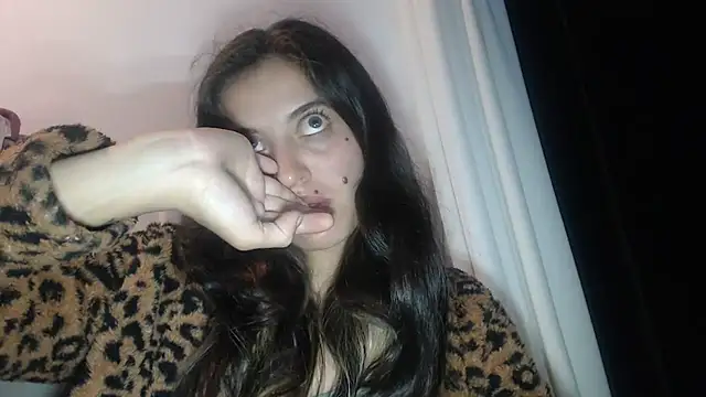 Snapshot of mariecam420 chatting on 28, 12, 2024 mariecam420 online show from 28, 12, 2024