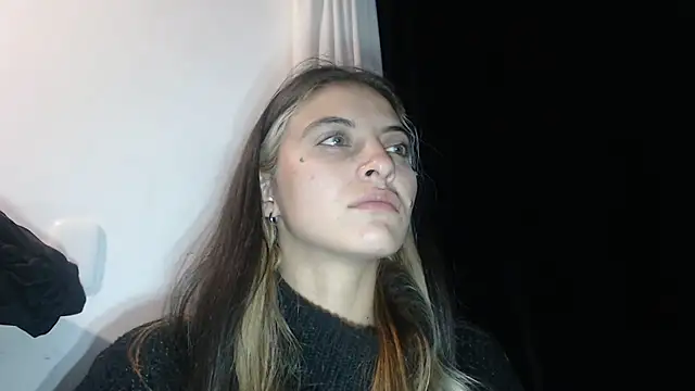 Snapshot of mariecam420 chatting on 1, 1, 2025 mariecam420 online show from 1, 1, 2025