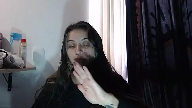 Snapshot of mariecam420 chatting on 13, 1, 2025 mariecam420 online show from 13, 1, 2025
