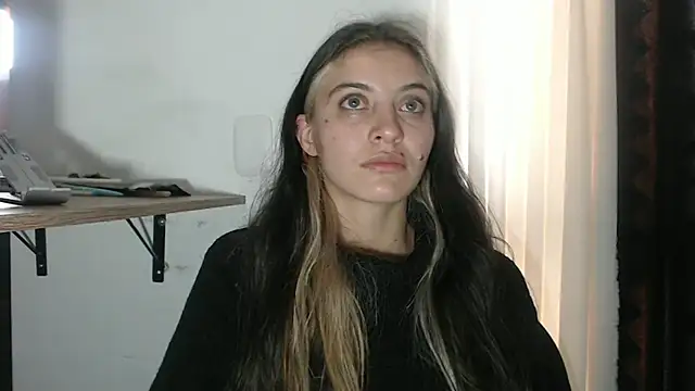 Snapshot of mariecam420 chatting on 15, 2, 2025 mariecam420 online show from 15, 2, 2025
