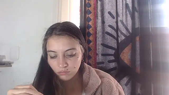 Snapshot of mariecam420 chatting on 26, 2, 2025 mariecam420 online show from 26, 2, 2025