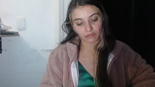 Snapshot of mariecam420 chatting on 27, 2, 2025 mariecam420 online show from 27, 2, 2025