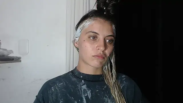 Snapshot of mariecam420 chatting on 28, 2, 2025 mariecam420 online show from 28, 2, 2025