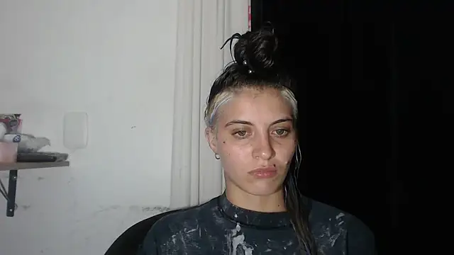 Snapshot of mariecam420 chatting on 28, 2, 2025 mariecam420 online show from 28, 2, 2025
