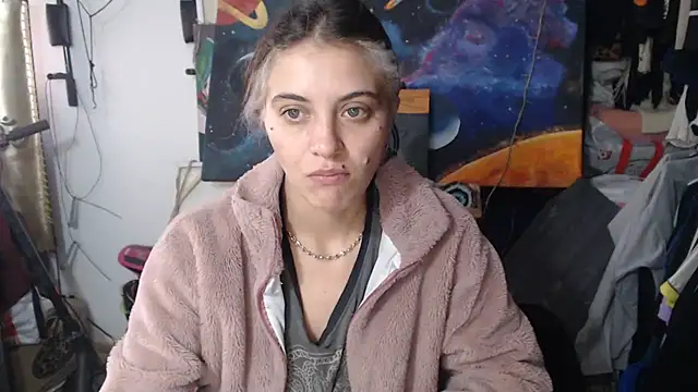 Snapshot of mariecam420 chatting on 16, 3, 2025 mariecam420 online show from 16, 3, 2025