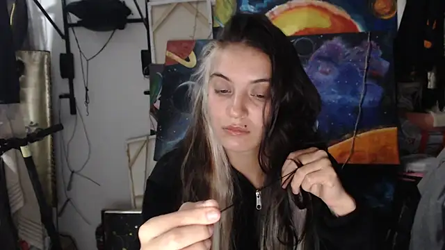 Snapshot of mariecam420 chatting on 20, 3, 2025 mariecam420 online show from 20, 3, 2025