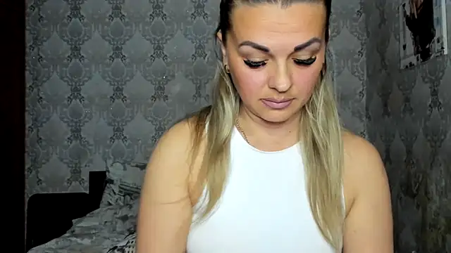 NicoletMoore online show from 30, 3, 2026