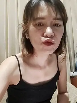 Snapshot of Little_suzy5 chatting on 16, 2, 2025 Little suzy5 online show from 16, 2, 2025