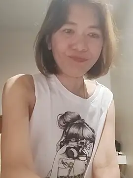 Snapshot of Little_suzy5 chatting on 28, 2, 2025 Little suzy5 online show from 28, 2, 2025