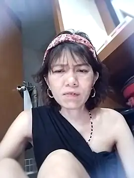 Snapshot of Little_suzy5 chatting on 1, 6, 2026 Little suzy5 online show from 1, 6, 2026