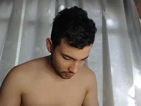 Armando 2002 online show from 23, 1, 2025