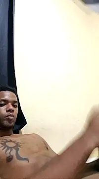 Snapshot of darwin1700 chatting on 5, 2, 2025 darwin1700 online show from 5, 2, 2025