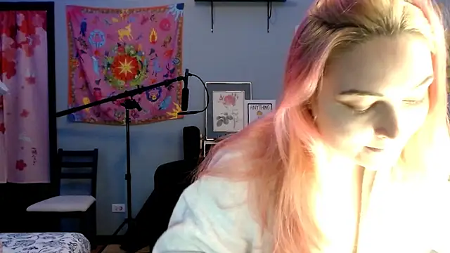 Snapshot of JenniferGwen chatting on 13, 2, 2025 JenniferGwen online show from 13, 2, 2025