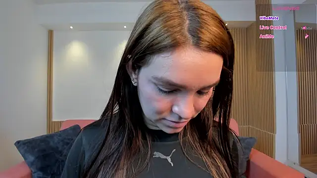 miataylorr1 online show from 17, 12, 2024