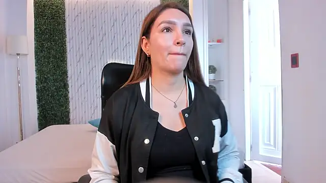 miataylorr1 online show from 20, 11, 2025