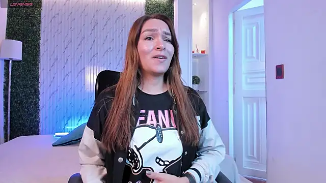 miataylorr1 online show from 5, 12, 2025