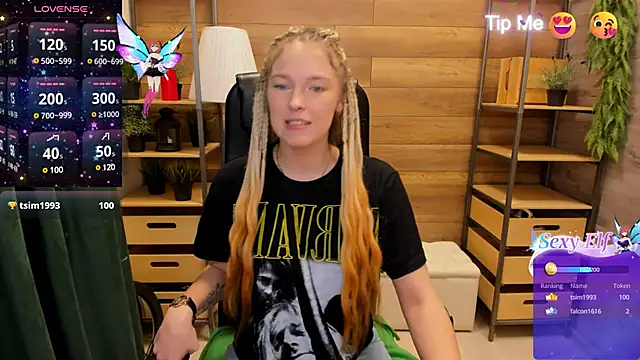 Snapshot of _fiona_Love chatting on 1, 2, 2025 fiona Love online show from 1, 2, 2025