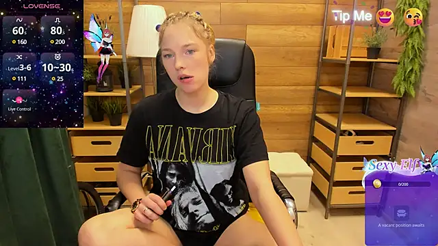 Snapshot of _fiona_Love chatting on 5, 2, 2025 fiona Love online show from 5, 2, 2025