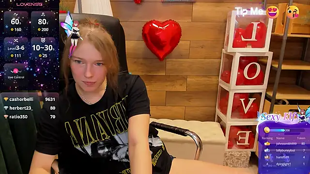 Snapshot of _fiona_Love chatting on 11, 3, 2025 fiona Love online show from 11, 3, 2025