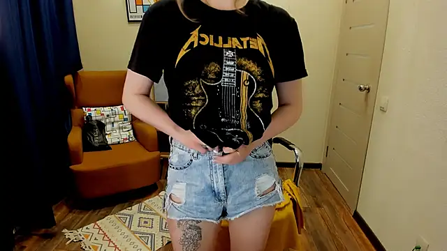  fiona Love online show from 4, 6, 2026