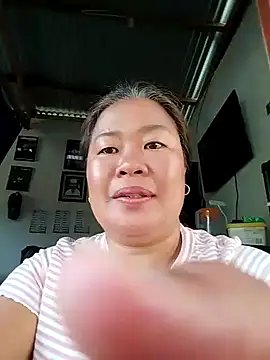 Snapshot of lickmepussy21 chatting on 3, 2, 2025 lickmepussy21 online show from 3, 2, 2025