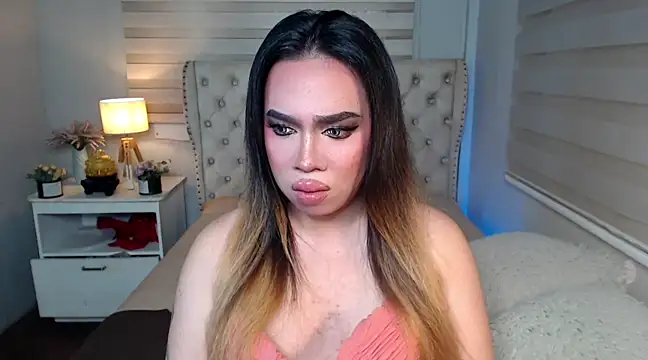 RebecaNextToYou online show from 12, 2, 2025