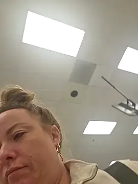 julimonroe online show from 28, 3, 2026