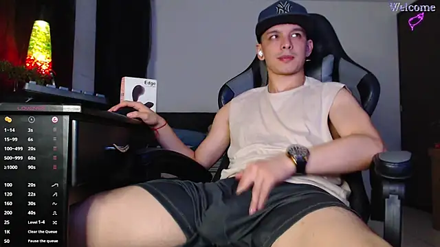 Snapshot of Angel-Twink chatting on 18, 2, 2026 Angel-Twink online show from 18, 2, 2026