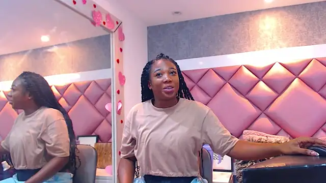 Snapshot of DanielaDuff chatting on 14, 2, 2026 DanielaDuff online show from 14, 2, 2026