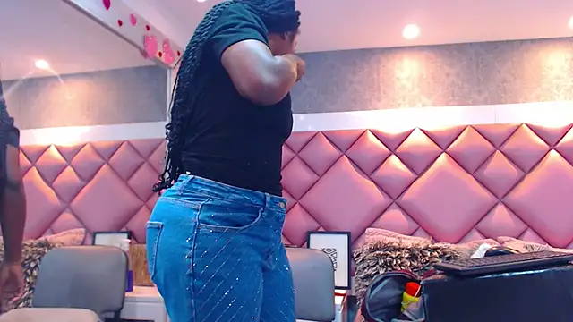 Snapshot of DanielaDuff chatting on 15, 2, 2026 DanielaDuff online show from 15, 2, 2026