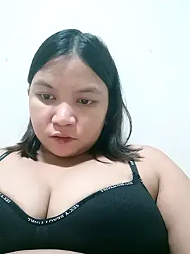 milkytitsmom4u online show from 17, 9, 2025