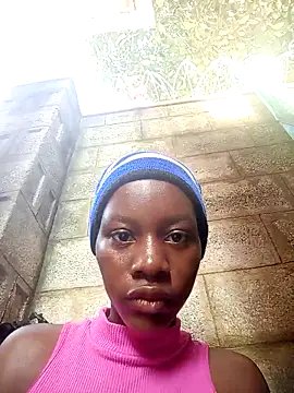 Snapshot of Petite_li chatting on 23, 11, 2025 Petite li online show from 23, 11, 2025