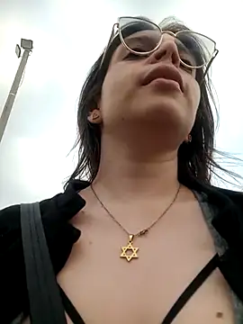 lorenitabella online show from 25, 3, 2026