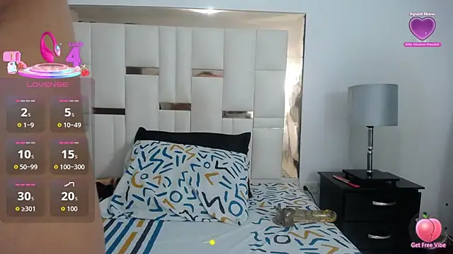 Snapshot of ambercordoba chatting on 19, 12, 2025 ambercordoba online show from 19, 12, 2025