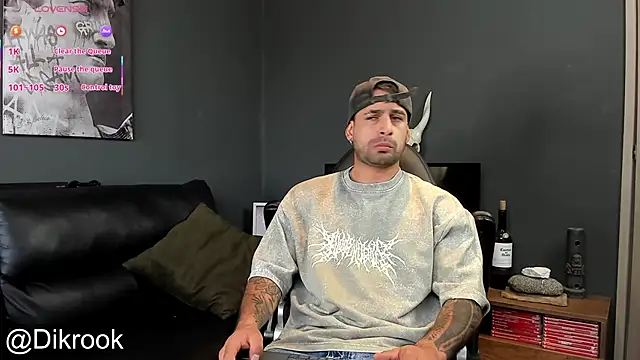 Snapshot of Davevilboy chatting on 3, 2, 2025 Davevilboy online show from 3, 2, 2025