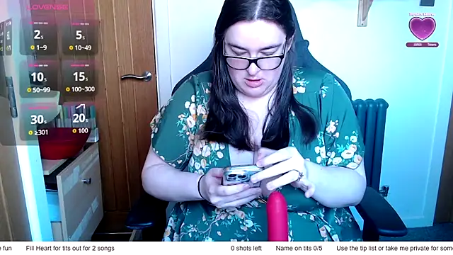 Rebecca Summer online show from 21, 3, 2026