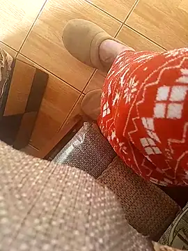 Snapshot of feet_toes chatting on 11, 3, 2025 feet toes online show from 11, 3, 2025