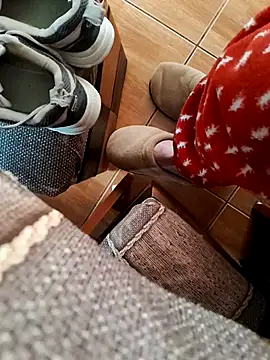 Snapshot of feet_toes chatting on 14, 3, 2025 feet toes online show from 14, 3, 2025