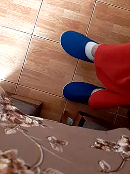 feet toes online show from 4, 11, 2025