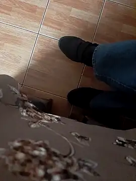 feet toes online show from 6, 11, 2025