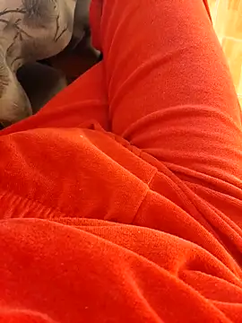 feet toes online show from 6, 4, 2026