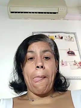 Molly newman6 online show from 15, 4, 2026