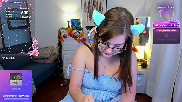 Snapshot of HunnyyLove chatting on 6, 12, 2024 HunnyyLove online show from 6, 12, 2024