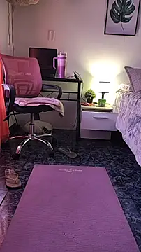 Snapshot of HunnyyLove chatting on 9, 2, 2026 HunnyyLove online show from 9, 2, 2026